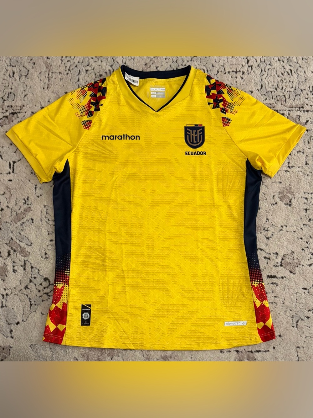 Marathon Authentic Ecuador National Team Soccer Yellow Jersey Women’s Sz: Large